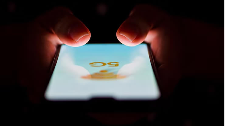 Smartphone Navigation Tricks That Make Using Your Phone Feel Instant